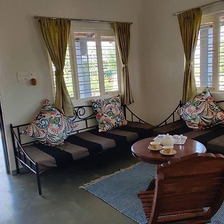Shakuntala Farms - Rustic Farmstay With Modern Comforts Nashik Bagian luar foto