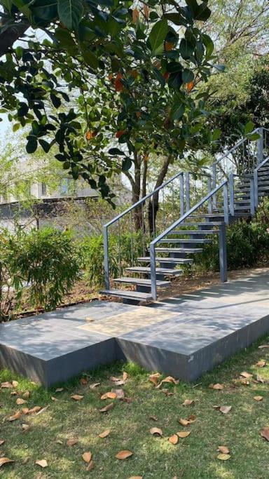 Shakuntala Farms - Rustic Farmstay With Modern Comforts Nashik Bagian luar foto